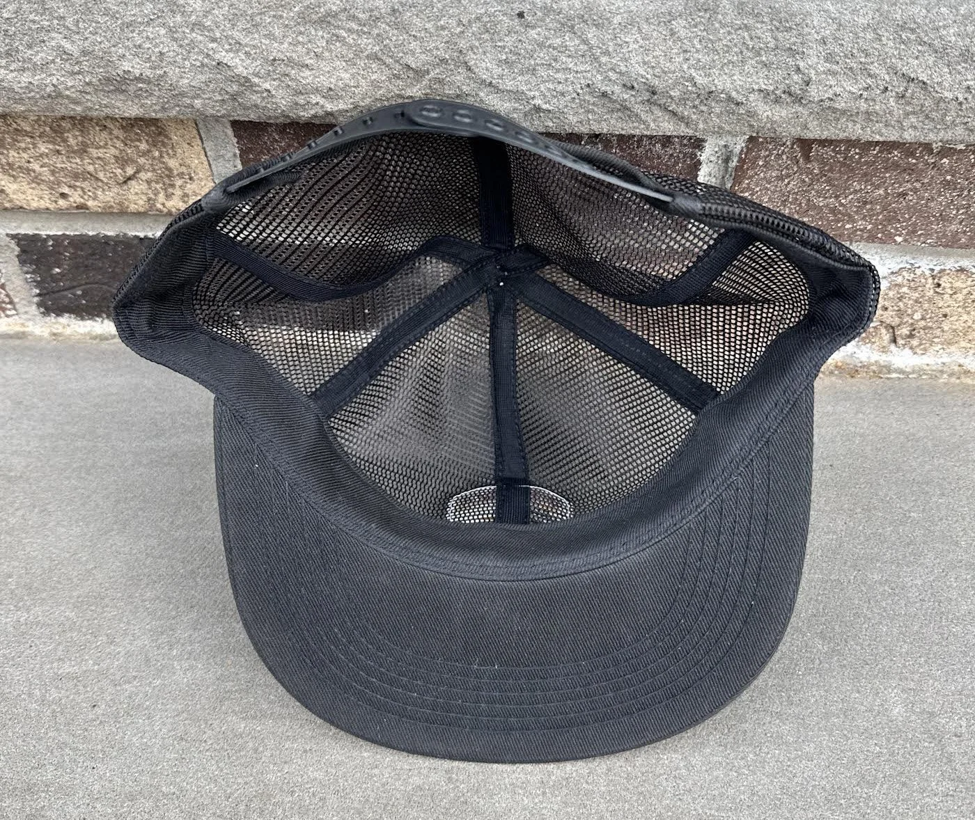 inside of Porsce hat.jpg