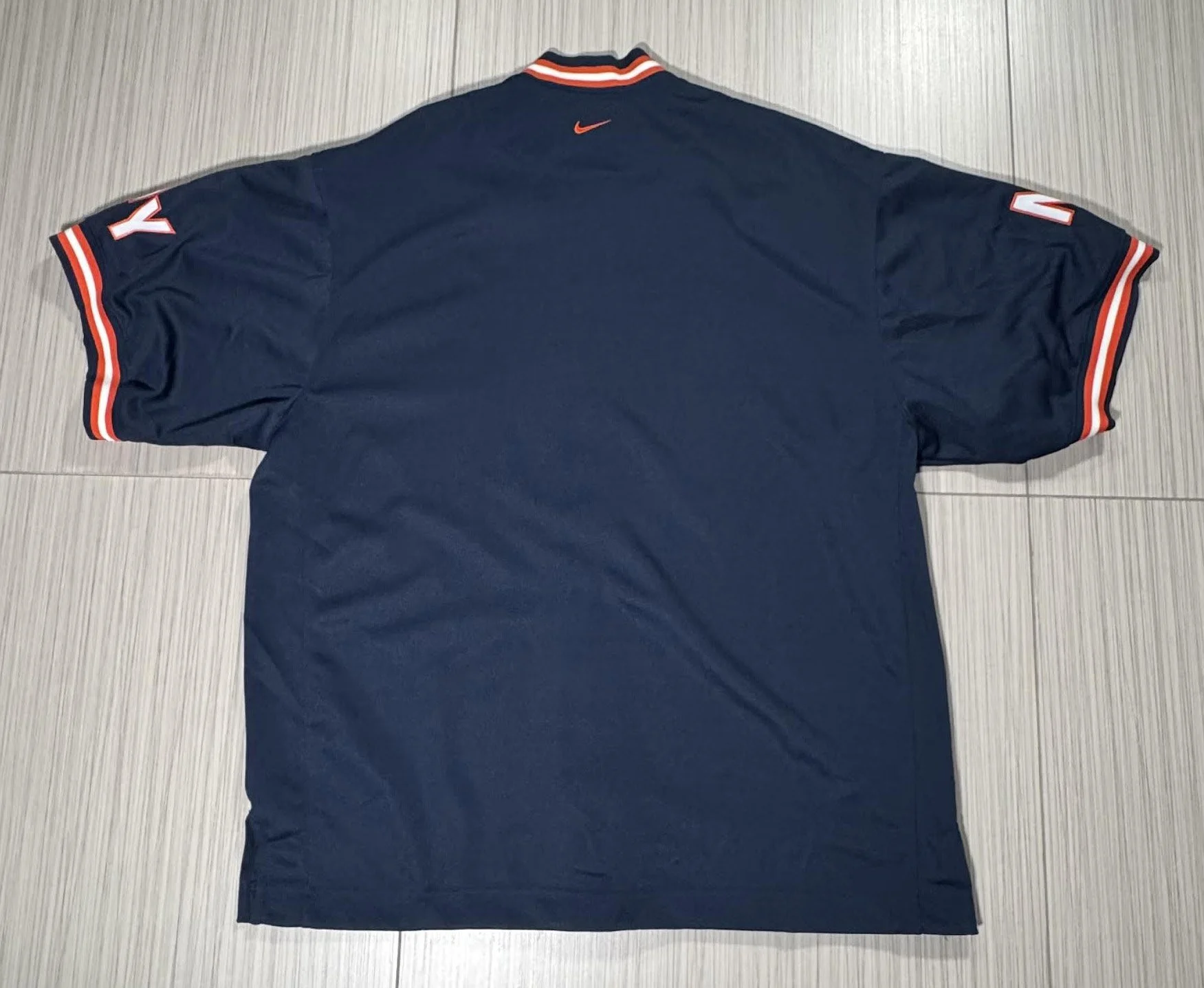back of Nike Knicks Rewind Jersey.jpg