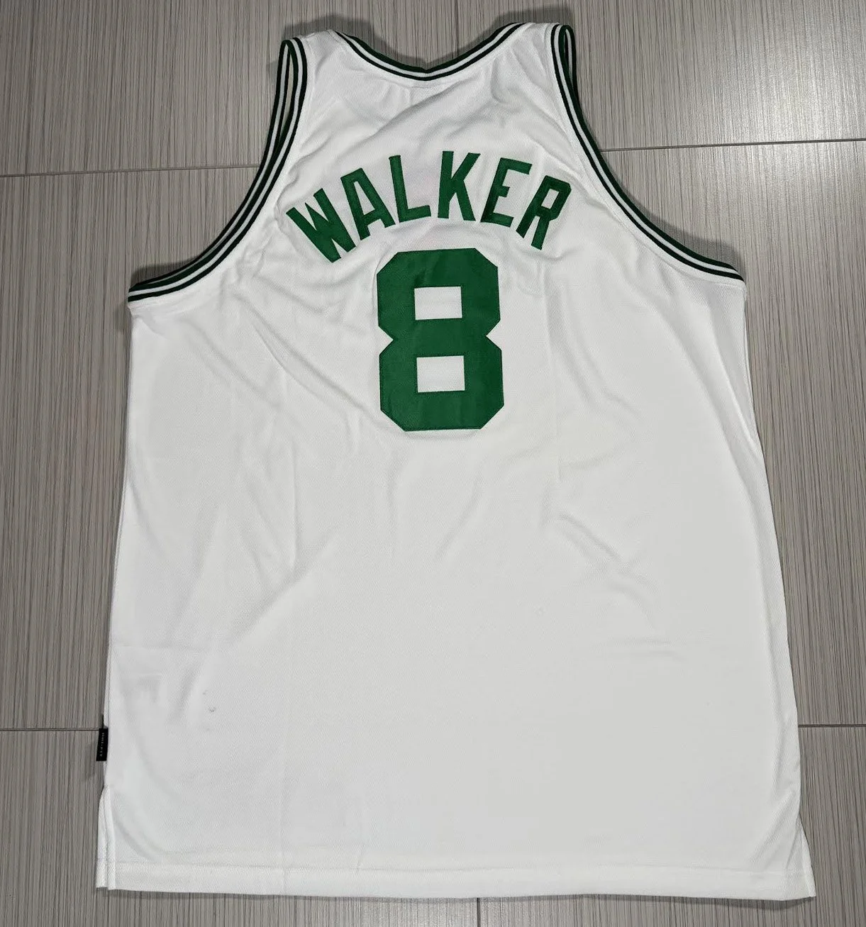 Back of Nike Celtics Antoine Walker jersey.jpg