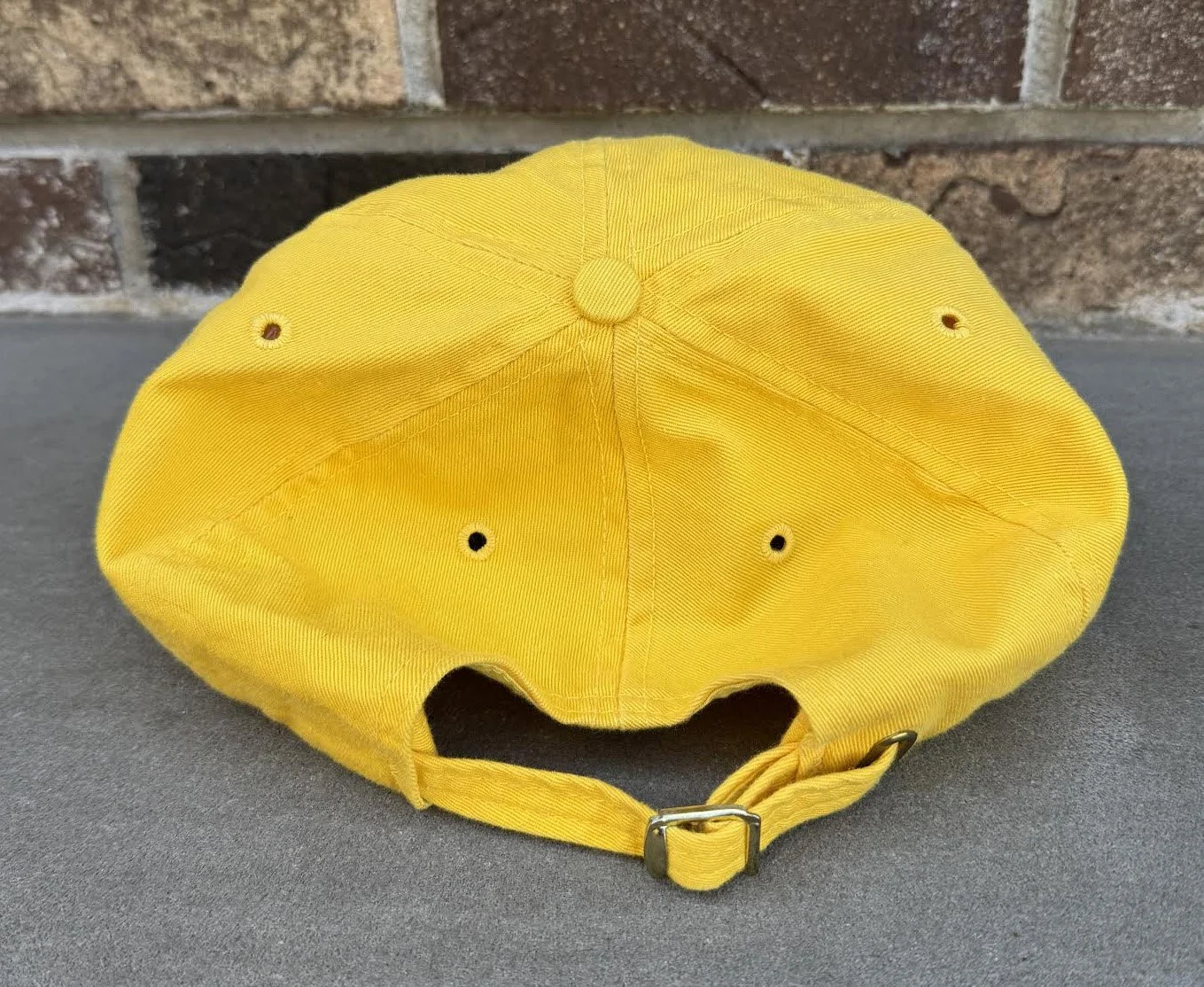 back of polo Hi Tech cap yellow .jpg