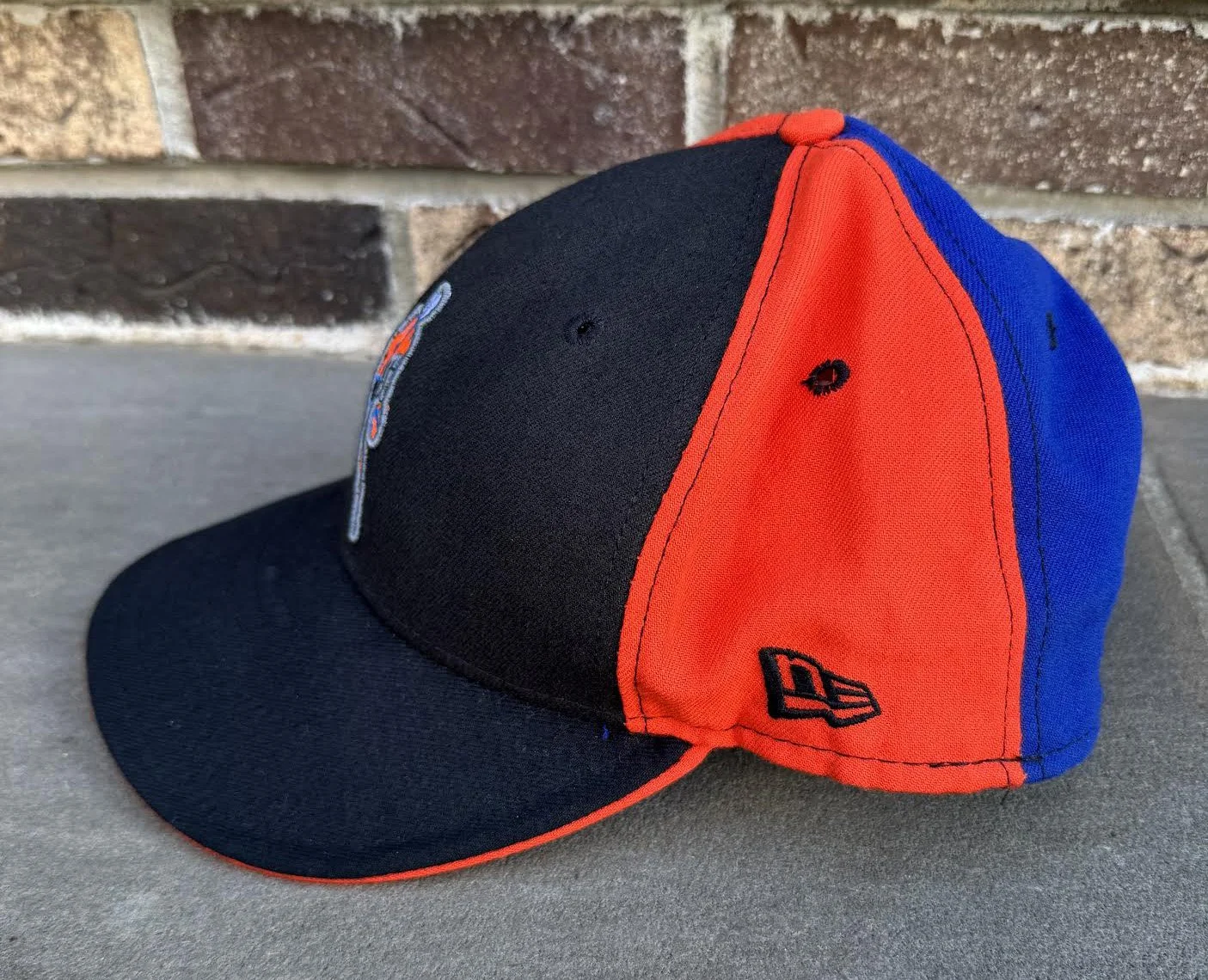 side of Knicks new era hat.jpg