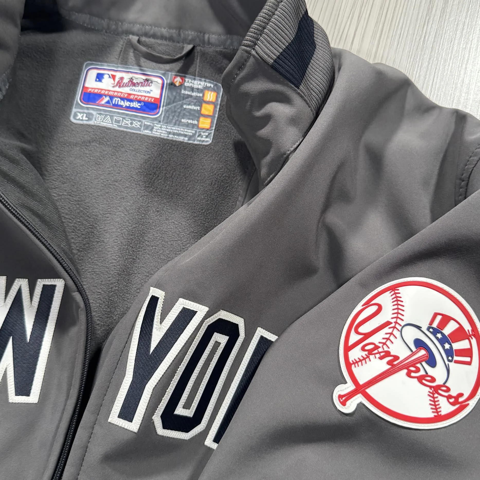 Size XL Majestic tag.jpg