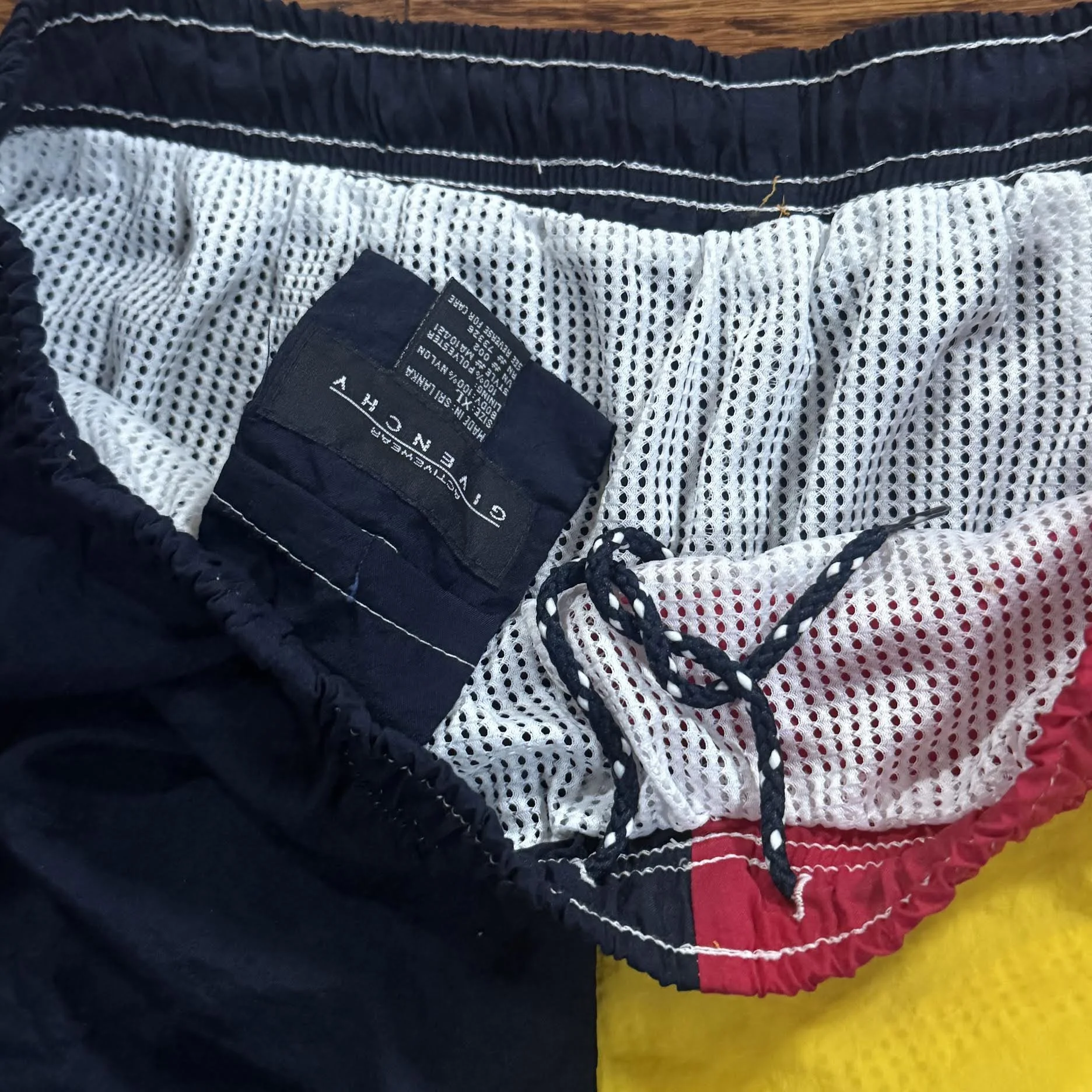 Givenchy 90s tag.jpg