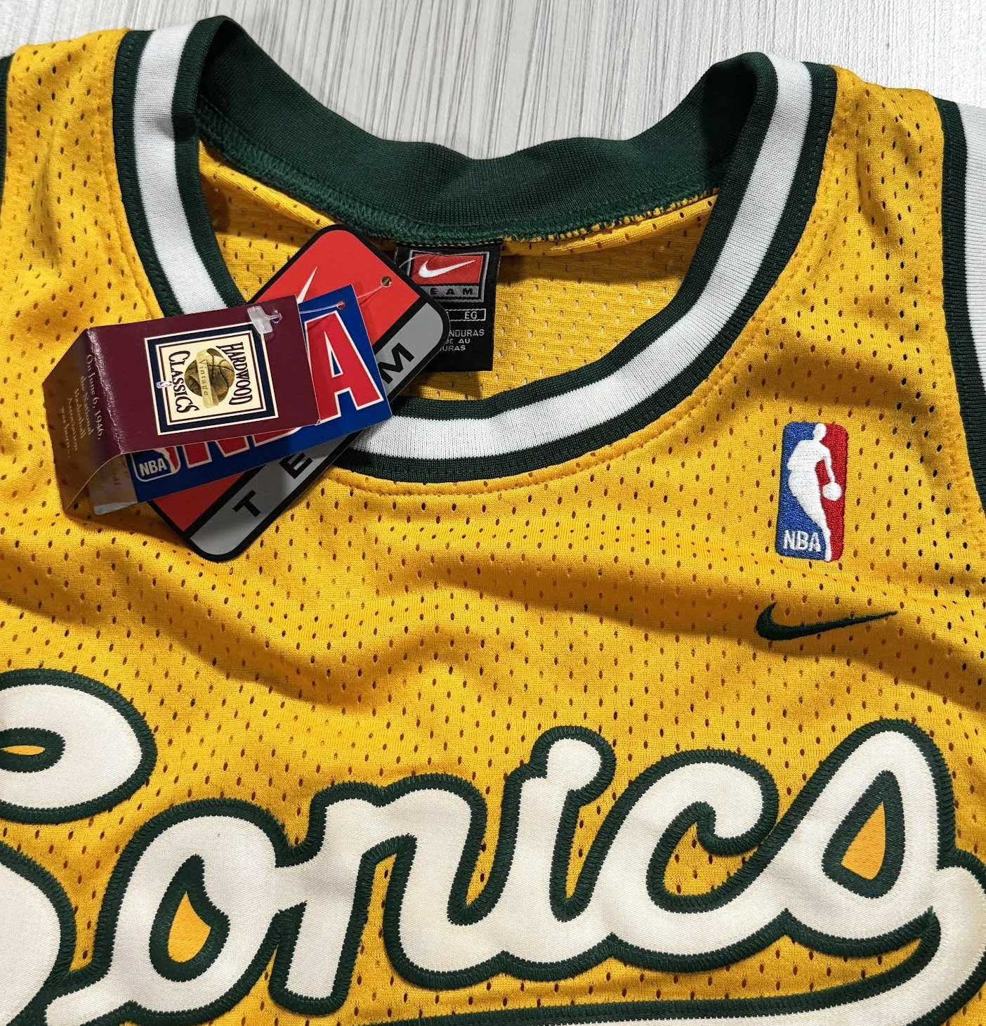 Sonics tags Nike Swingman .jpg