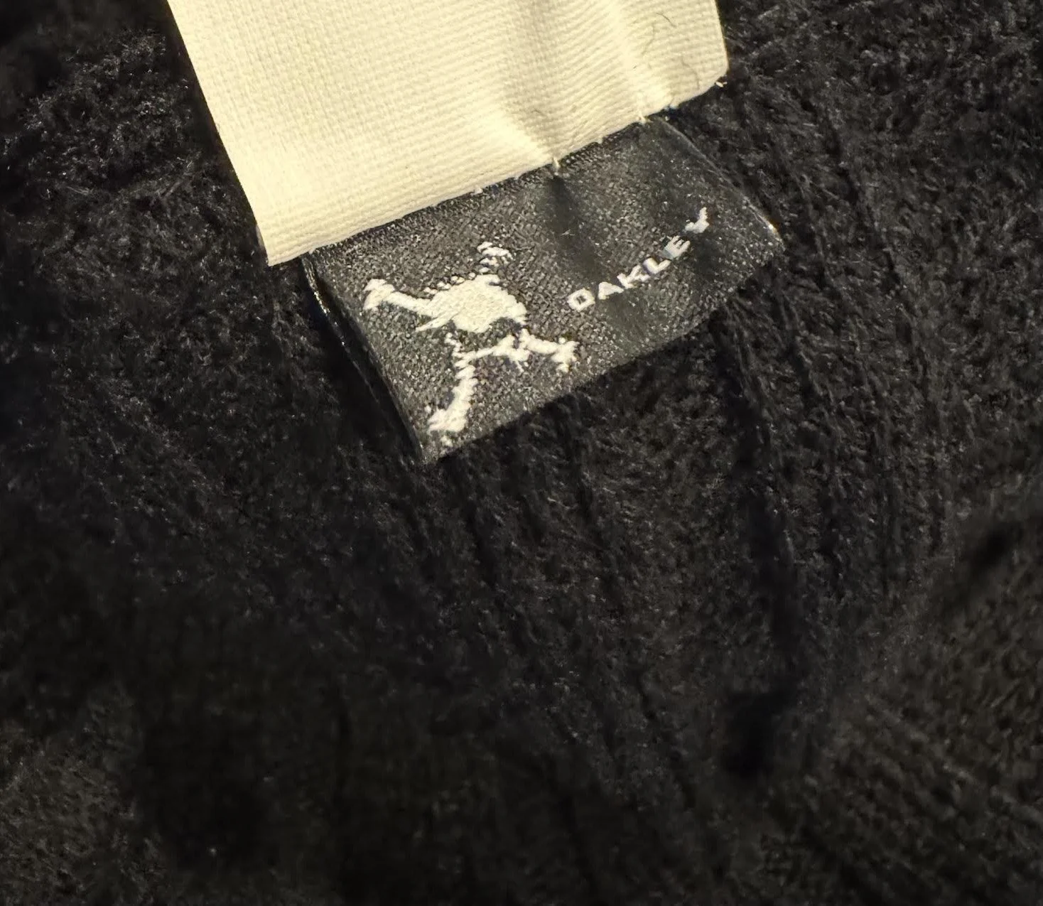 Oakley tag.jpg