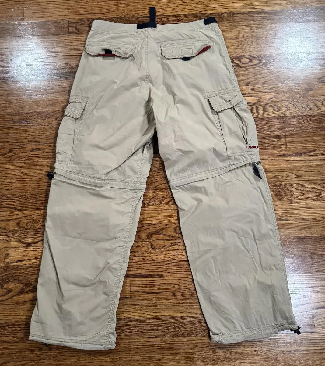 back of Abercrombie cargos .jpg