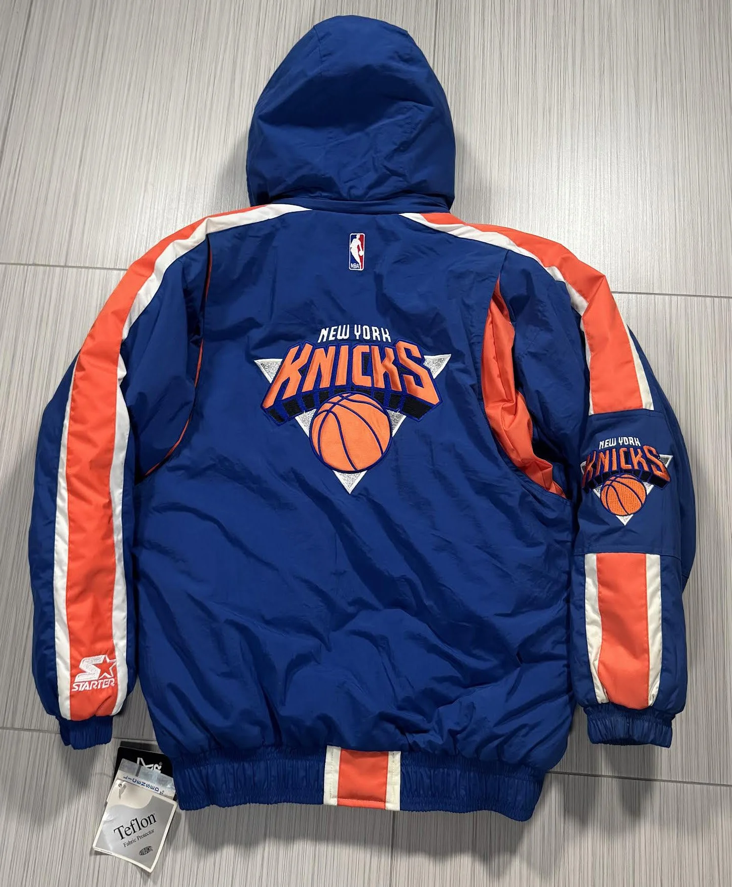 back of Starter Knicks Jacket.jpg