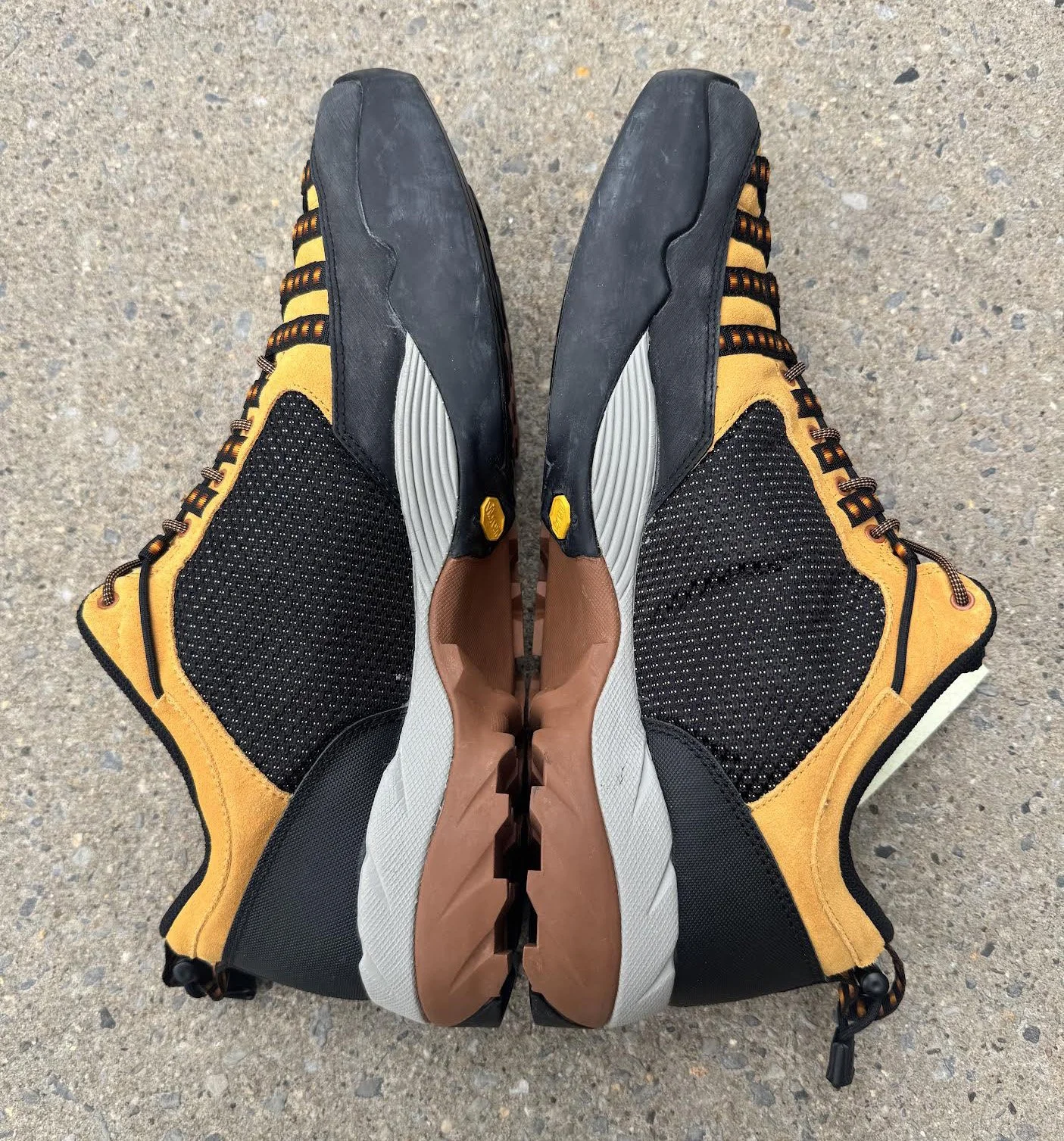 side 2 Nike Air ACG Teewinot Wheat : Black.jpg