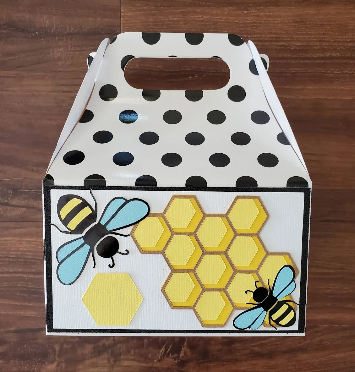 Mommie 2 BEE Party Favor Box
