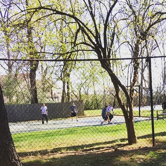 Morning basketball game at #roslynpines2016! #basketball #summer2016 #roslyn #nothingbutnet #sundayfunday