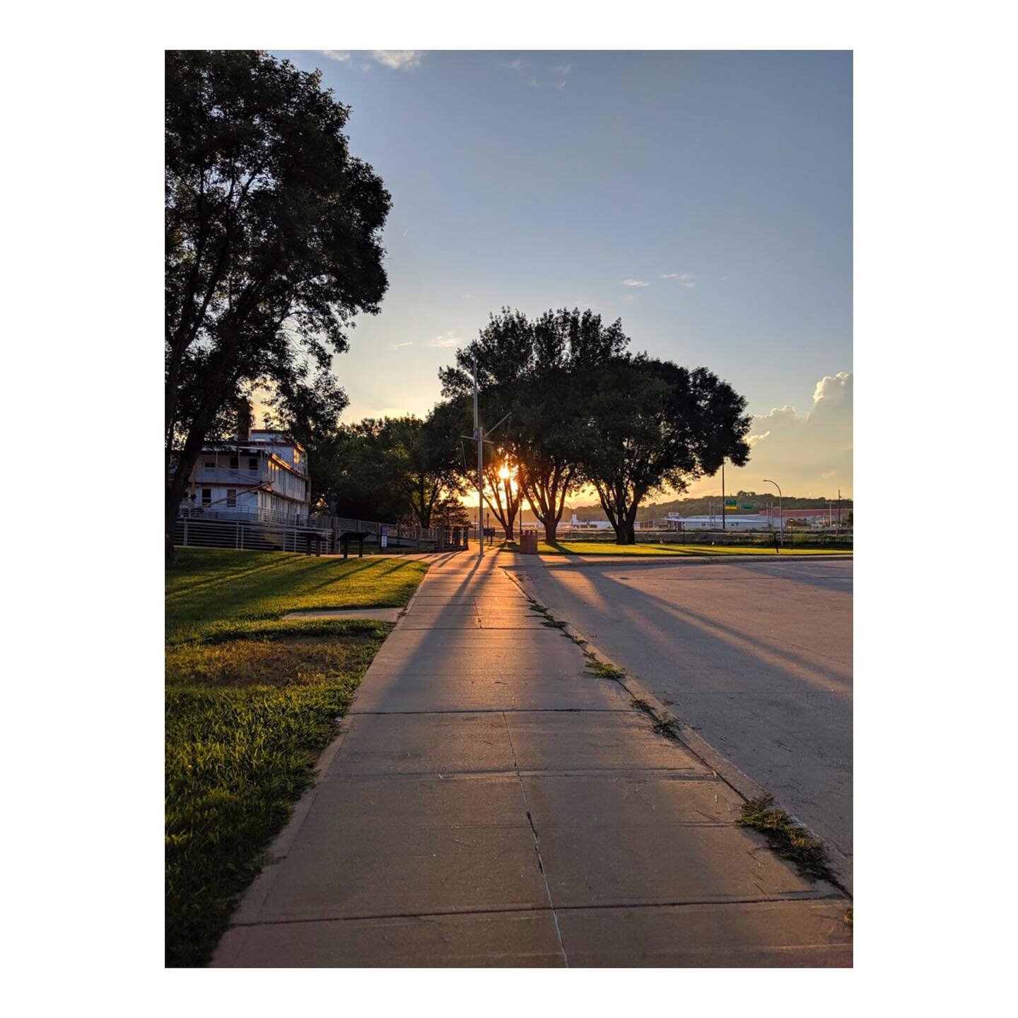 One of those sunsets you continually think about // Sioux City, Iowa, August 2019