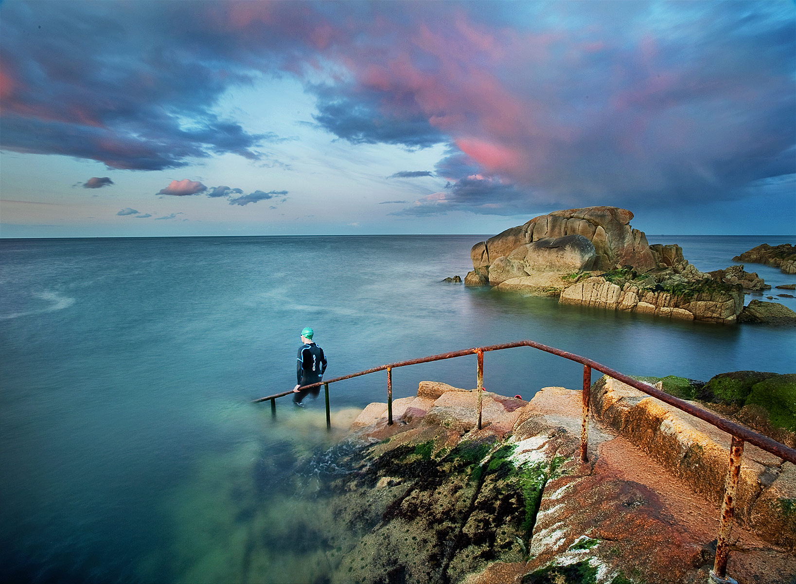 TheSwimmer-sandycove-Dublin-Ireland.jpg