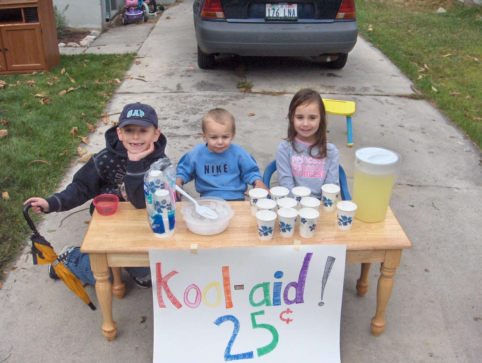 Couldn't find a pic of our Kool-Aid stand, so I found this one online. Hopefully these kids and their parent's won't mind me borrowing their image .