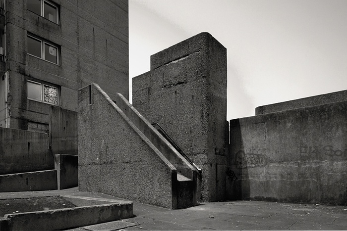 Balfron Tower playground, Poplar, London, 2015. Photograph by Simon Terrill/Assemble