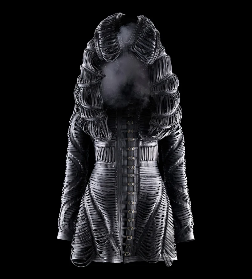 mummification, january 2009 photo by bart oomes, no 6 studios © iris van herpen
