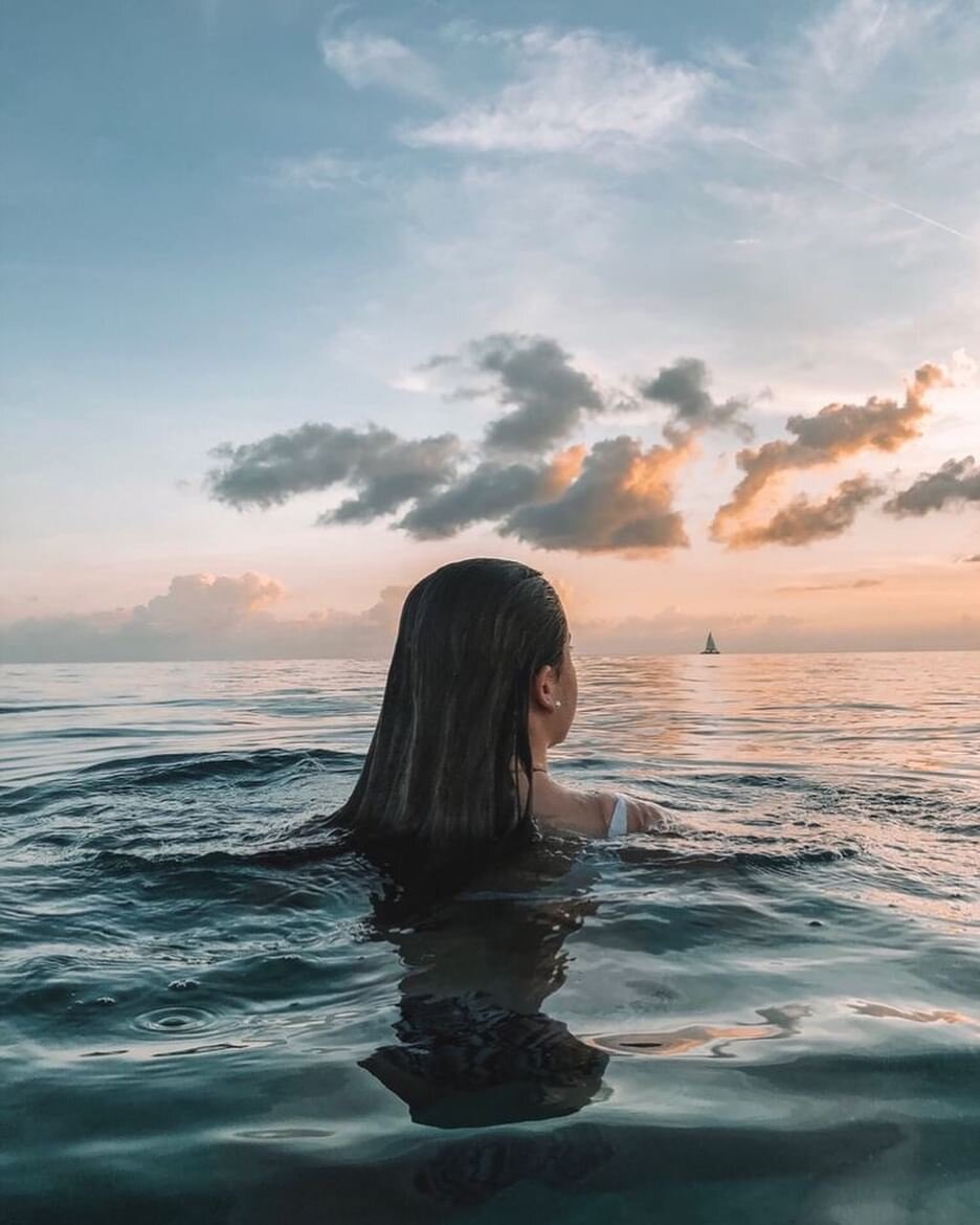 I am learning to seek peace in a sea of changing things ~ MHN 💫 via @vsco #lusticlife #coronachronicles #sundaythoughts #caymanislands