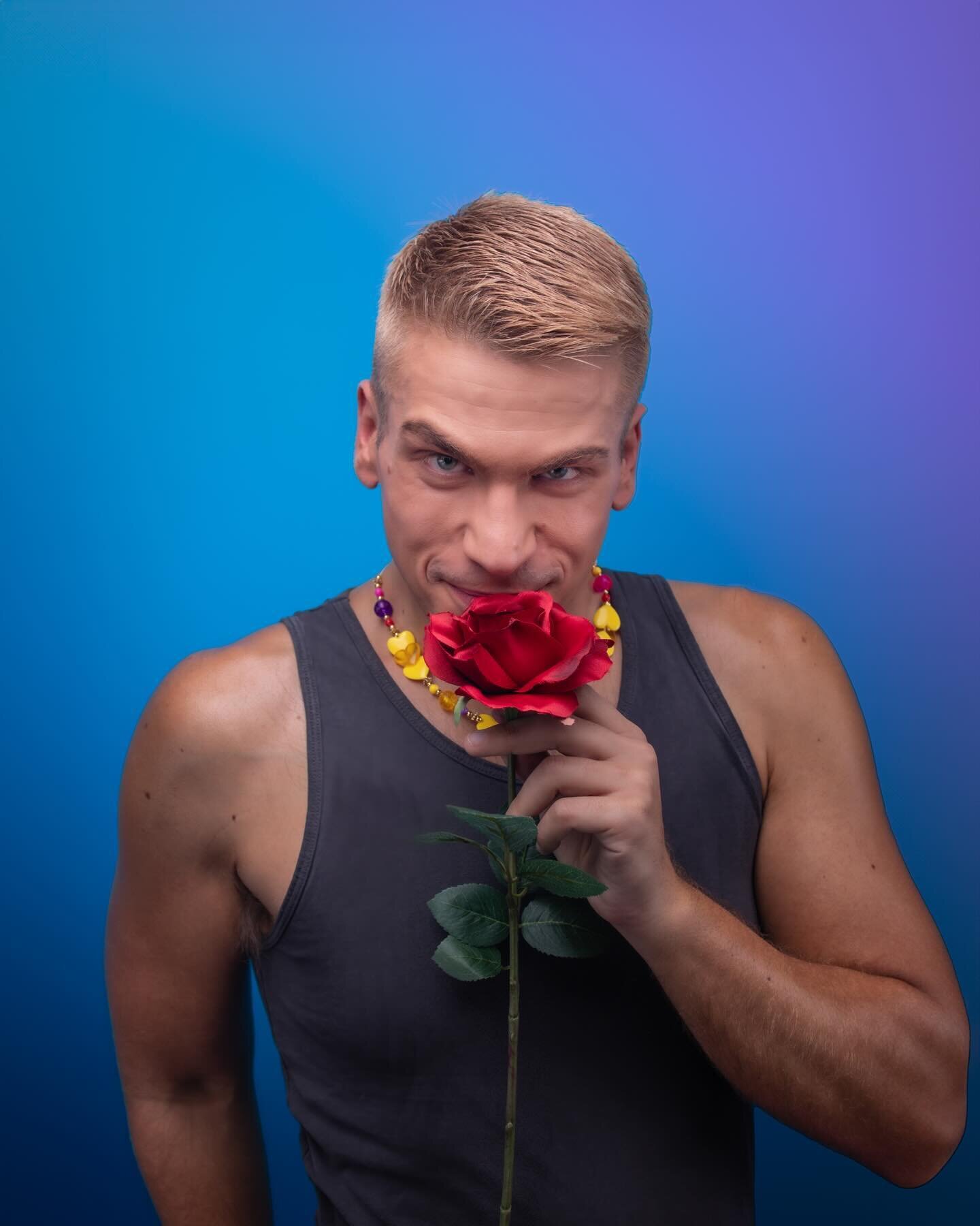 Will you accept this rose? 🥹🌹

Say &ldquo;yasss&rdquo; and come see my smash hit solo comedy LOVEFOOL at @wildprojectnyc with @frigidnyc #nycfringe this April!! 

@brianmdudley, @iamdeucalion, and I are bringing the show critics and audiences are c