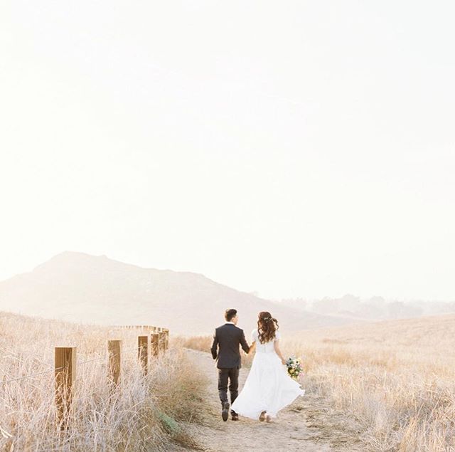 Running away from our responsibilities this week like 📷 @meiwensphoto // Florals: @compassfloral