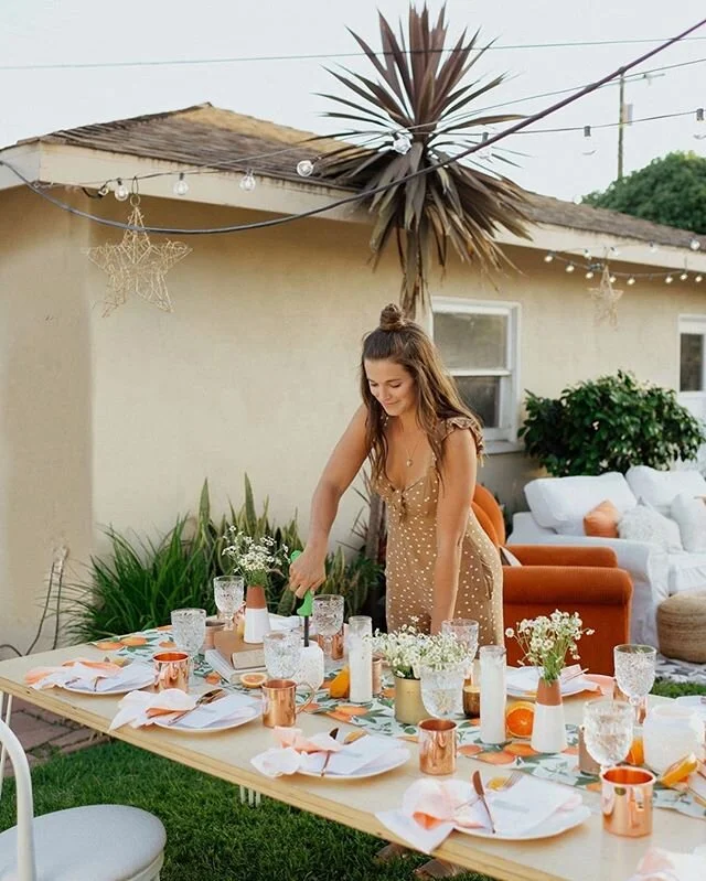 Darlings, get excited 🍊 Our team has been dreaming up something new to offer y&rsquo;all. Stay tuned for the big reveal tomorrow!

Photo: @arawcollection 
Rentals: @archiverentals