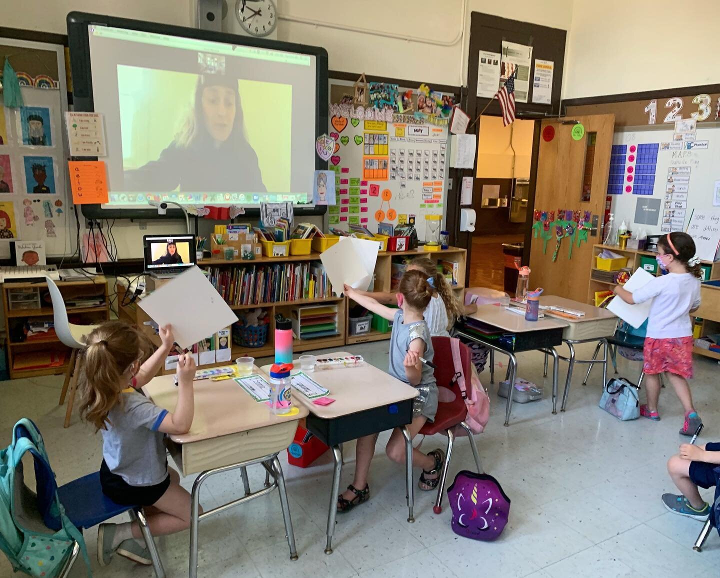 We wrapped up a residency at PS118 with the kindergarten ICT class, a fantastic classroom where special education and general education students learn alongside one another. It was a beautiful, art time! 💗 #ict #art #kidsart #ictclass