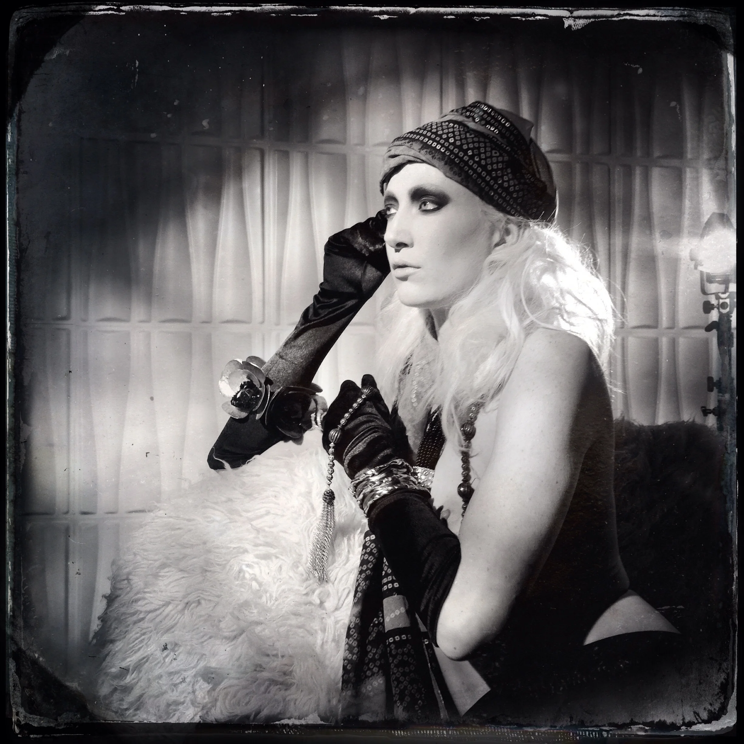 Behind The scenes for beauty editorial