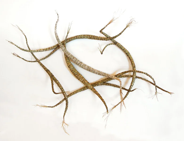 Float 28" x 32" Hay, wire, wool