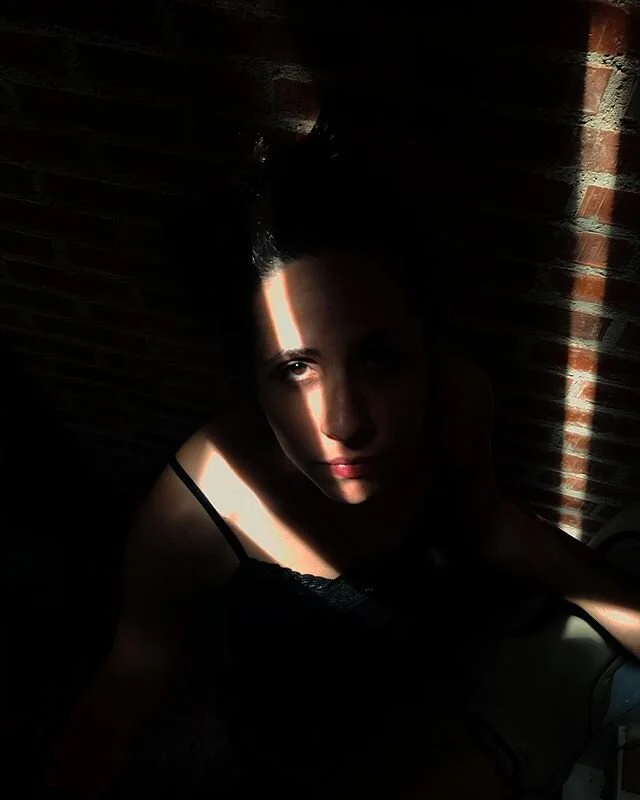 Ella me toma fotos a m&iacute;, yo le tomo fotos a ella 👁