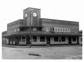Sydney Junction Hotel, Hamilton (1959) - Rebuilt c1941 Photograph courtesy of Newcastle Region Library)