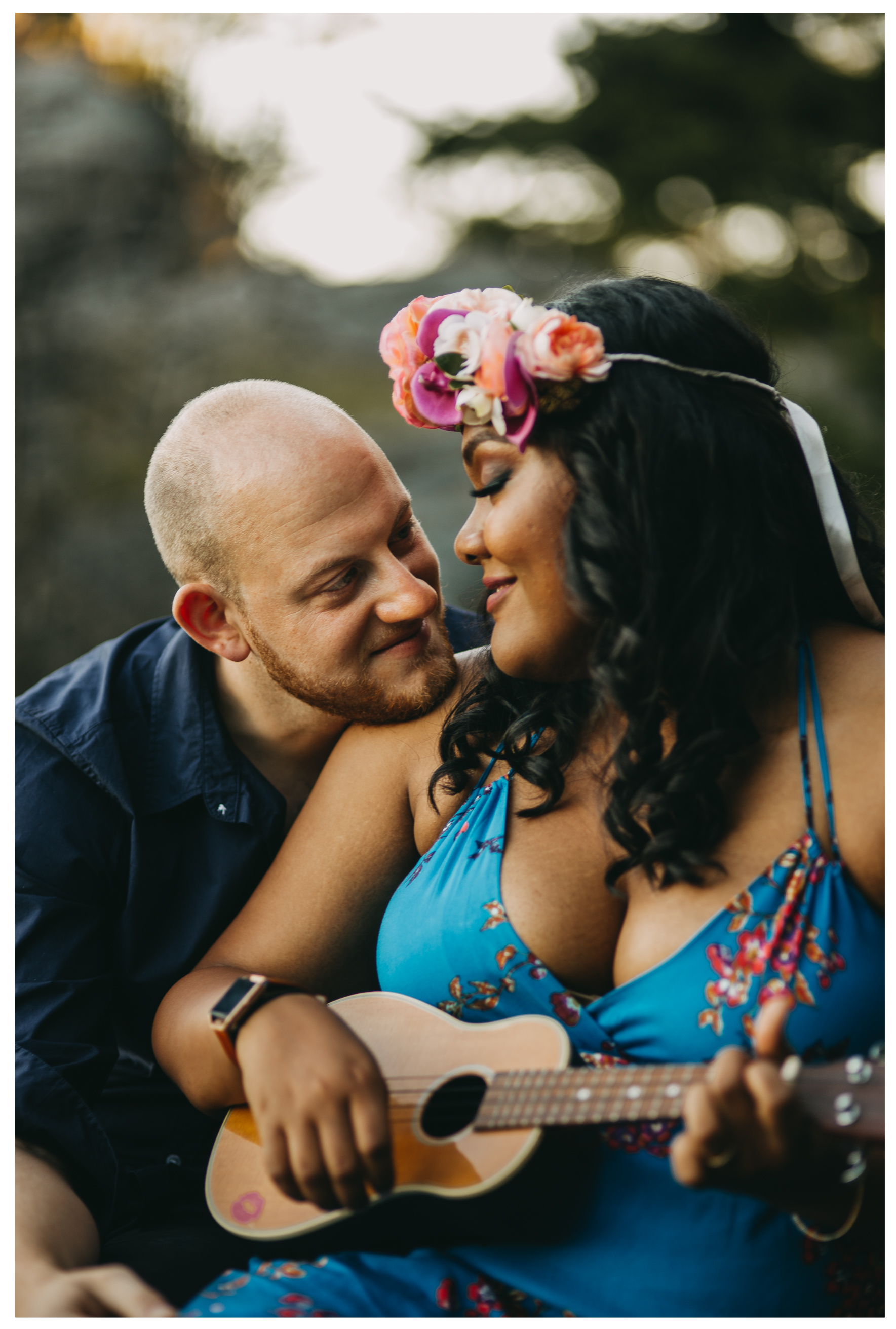 couple candid moment ukulele bride groom whytecliff park