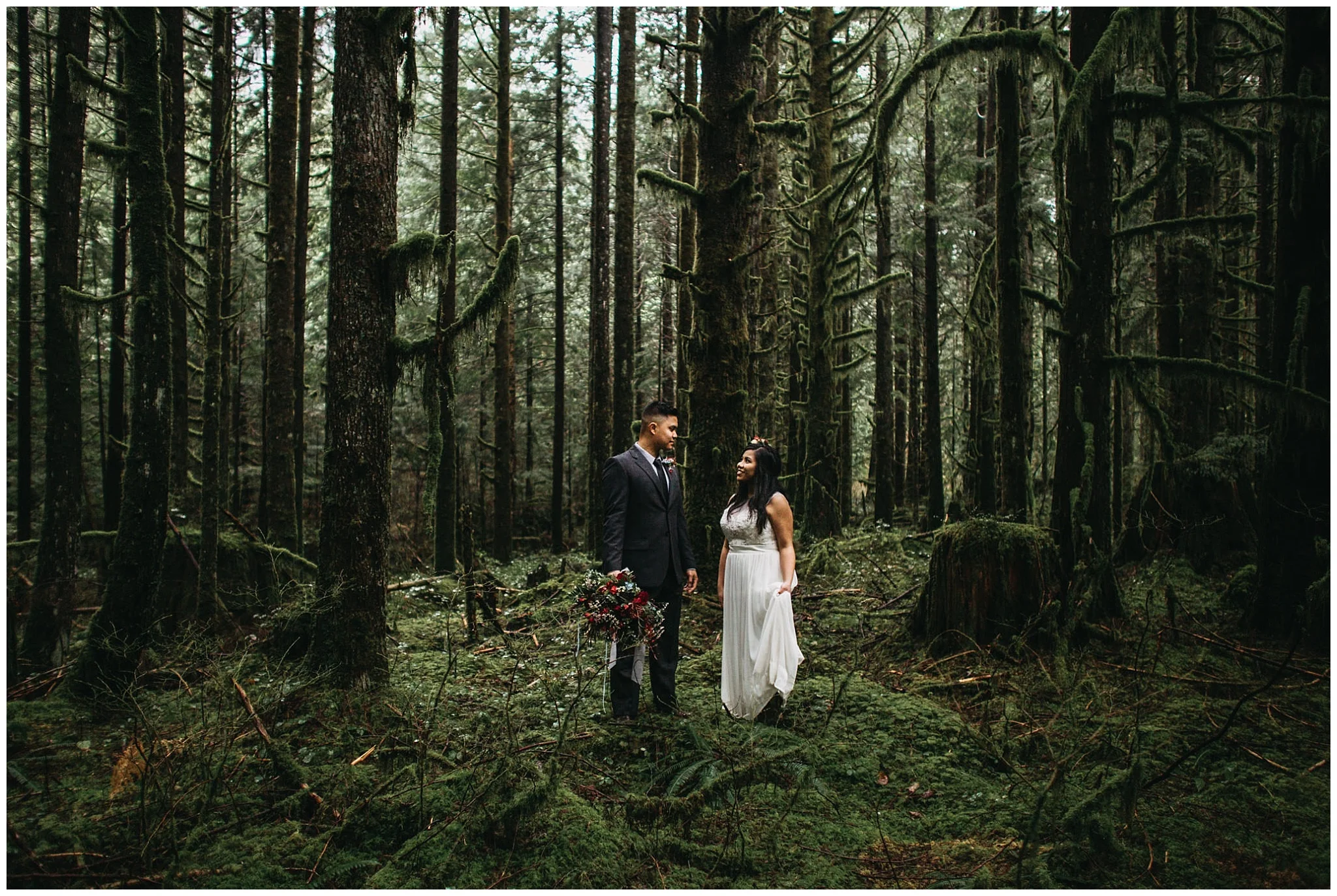 aileen-choi-photo-intimate-golden-ears-park-wedding-helicopter-mountaintop-session_0056.jpg