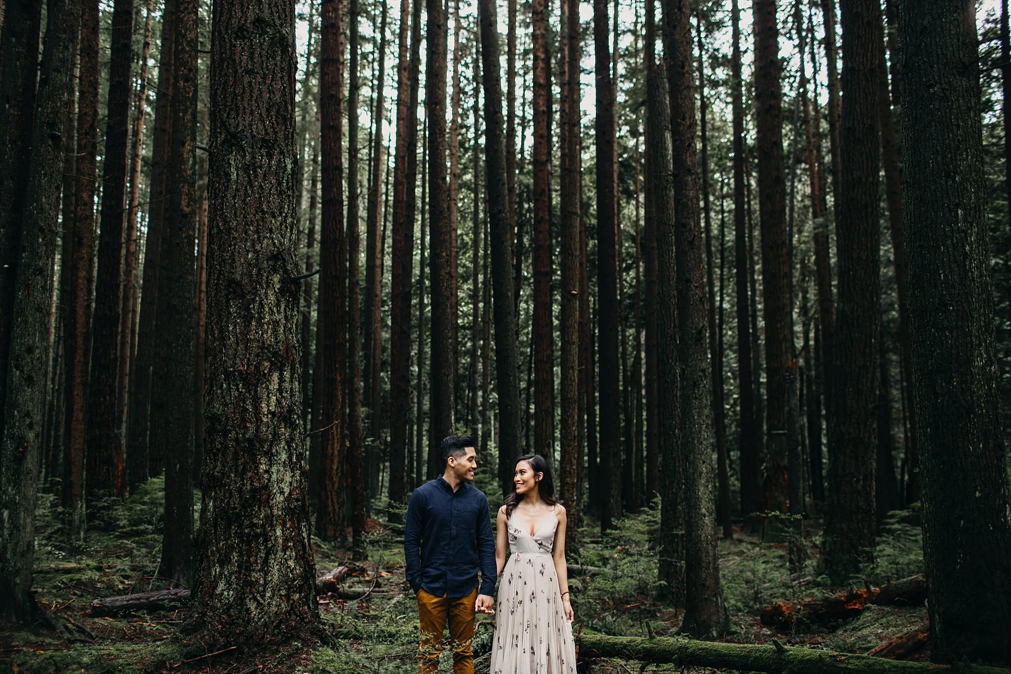 aileen-choi-photo-intimate-in-home-session-pacific-spirit-park-engagement_0109.jpg
