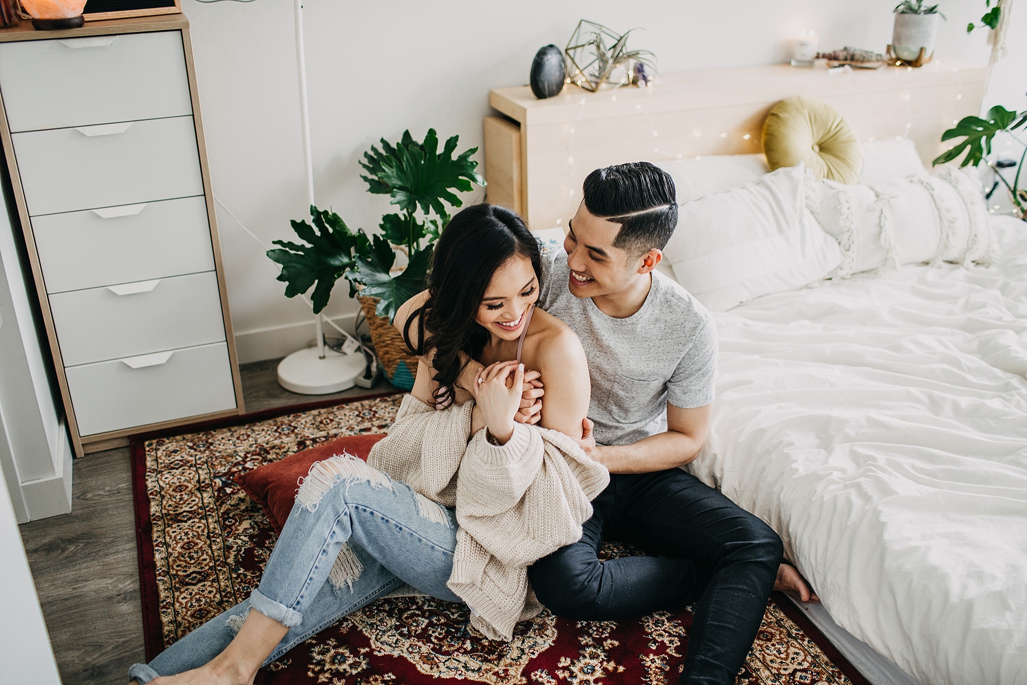 aileen-choi-photo-intimate-in-home-session-pacific-spirit-park-engagement_0113.jpg