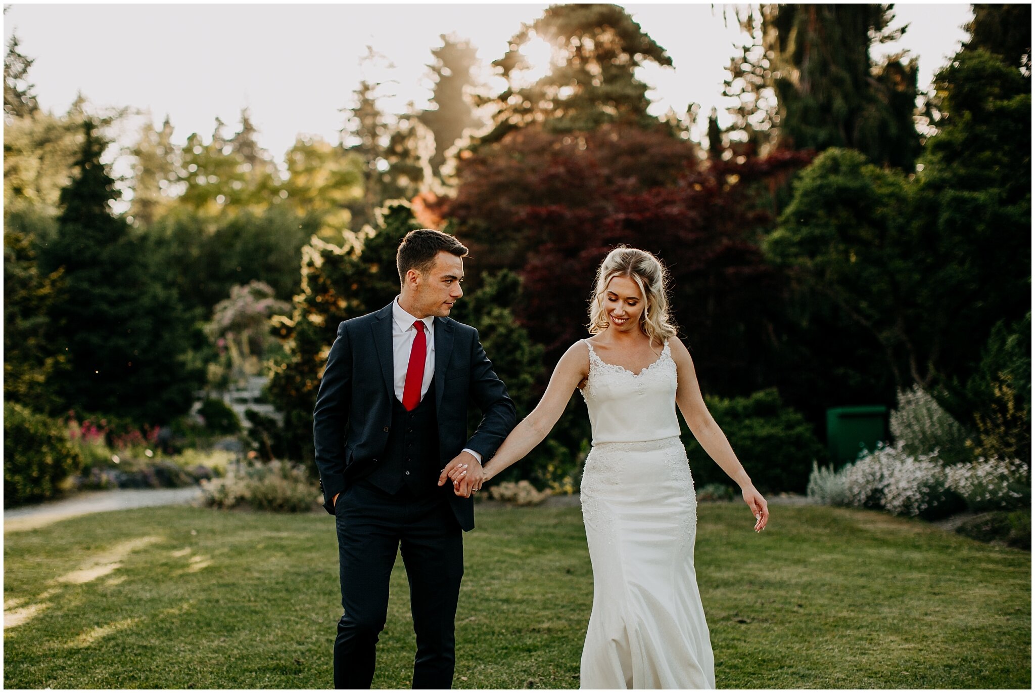 bride and groom sunset portraits at van dusen gardens