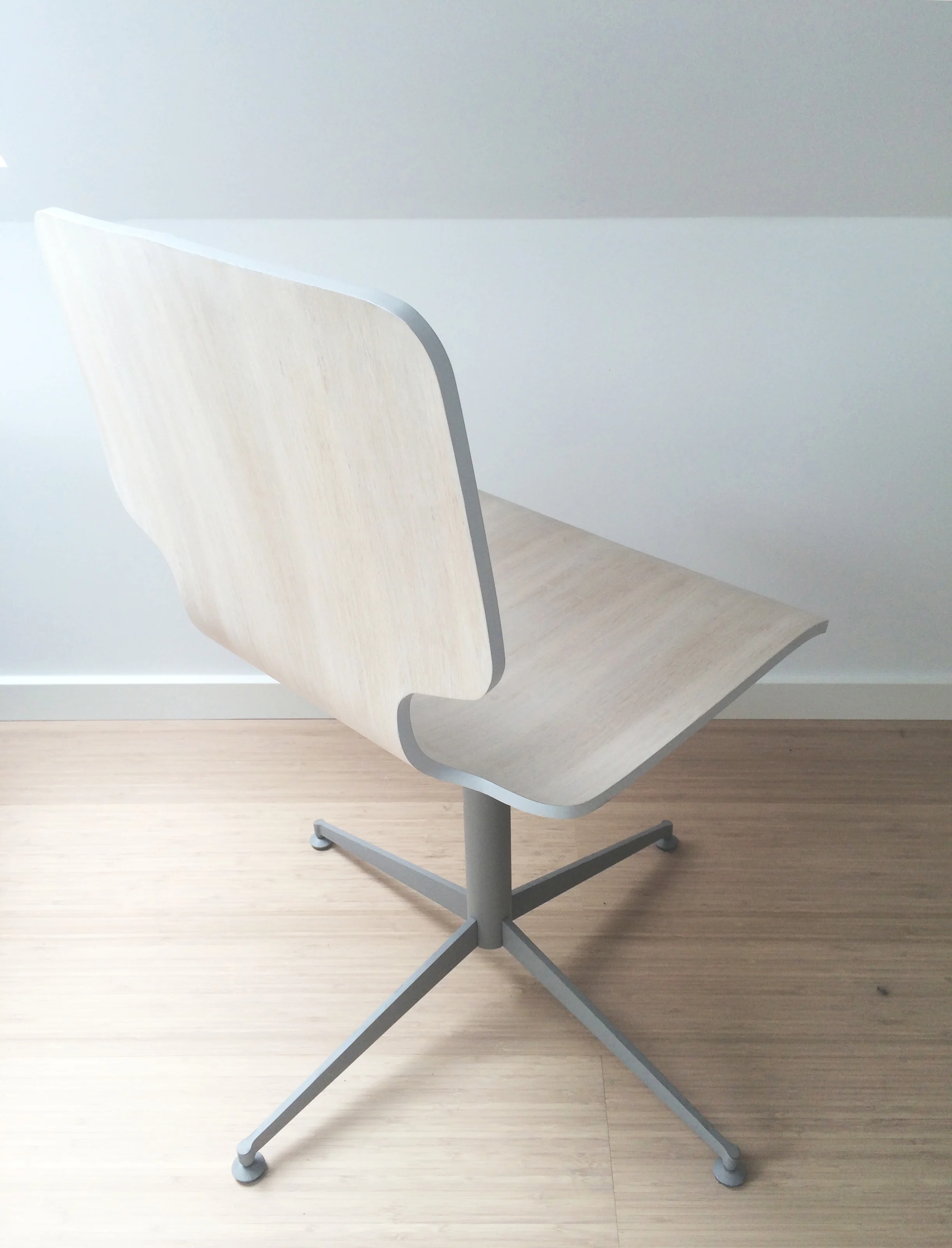 chair01.jpg