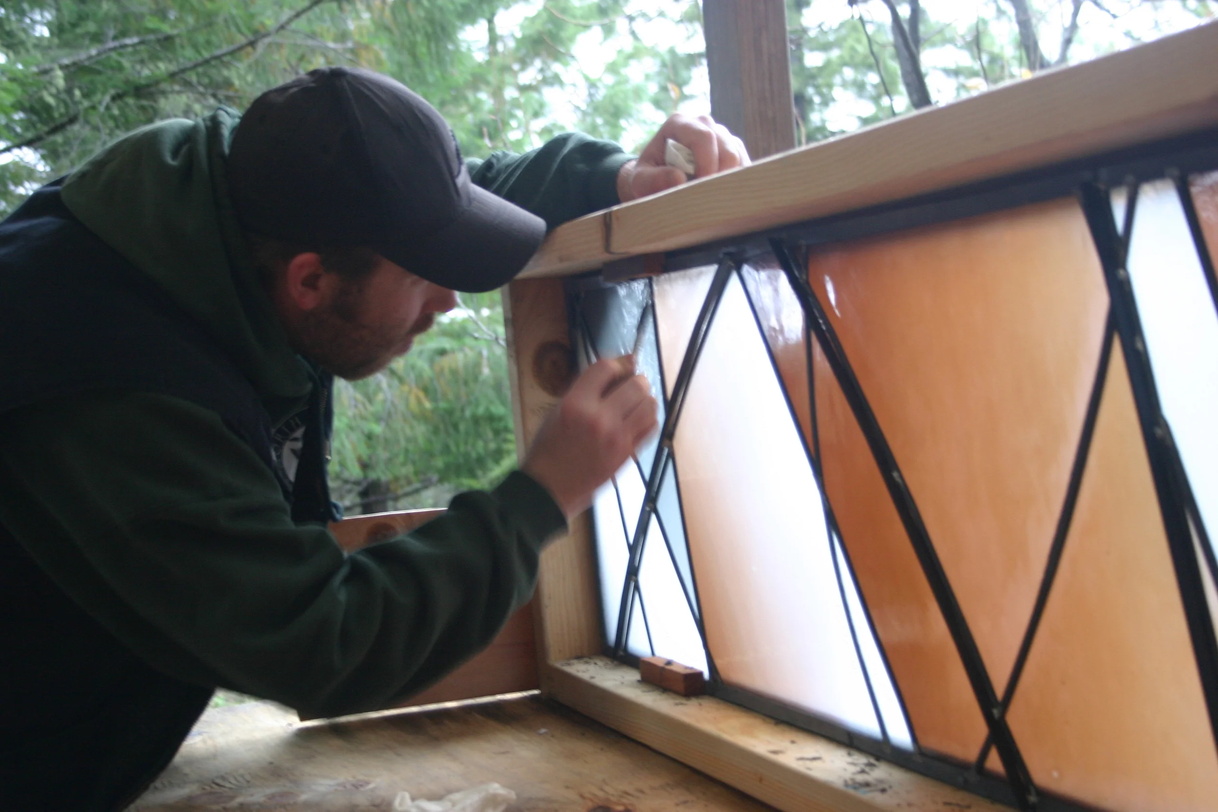  Final cleaning is done while the panel is in the upright position. 