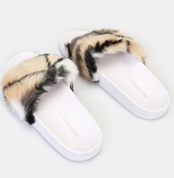 Wet Seal pattern fur sliders