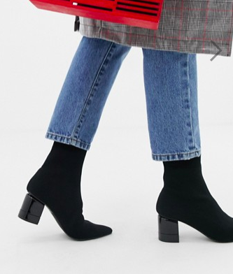 Pull&amp;Bear point toe ankle boot in blackPull&amp;Bear point toe ankle boot in black