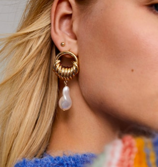 Mango Pearl pendant earrings