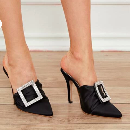 closed toe mules