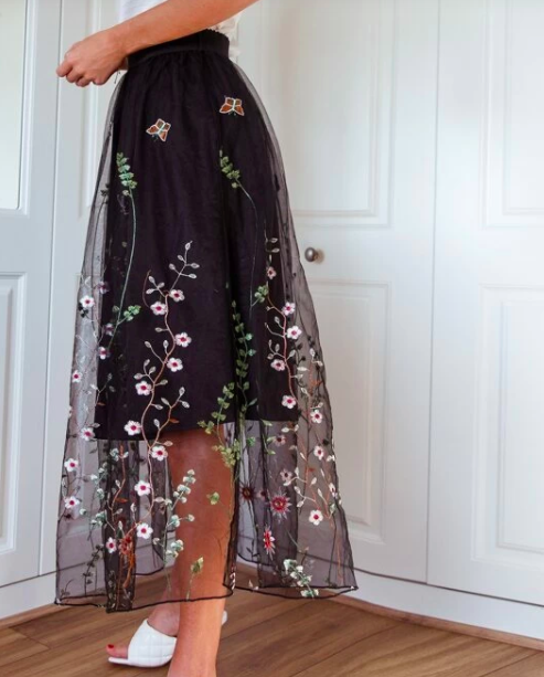 SHEIN Scallop Waistband Embroidery Mesh Overlay Skirt