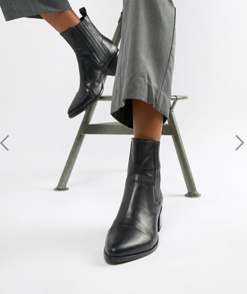 Vagabond Marja heeled ankle boots with stitching in black leather