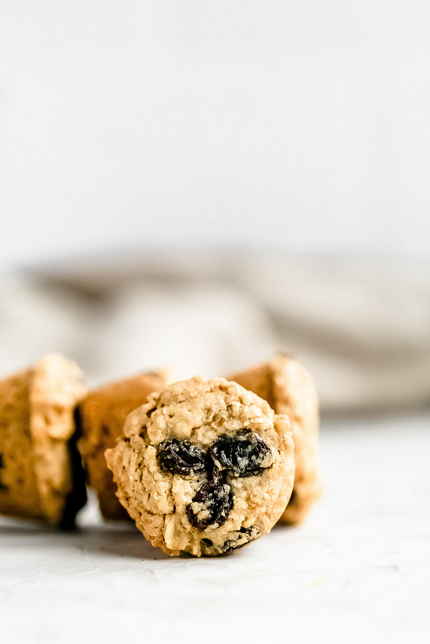 No Butter Mini Oatmeal Raisin Cookie Cups Truffles And Trends