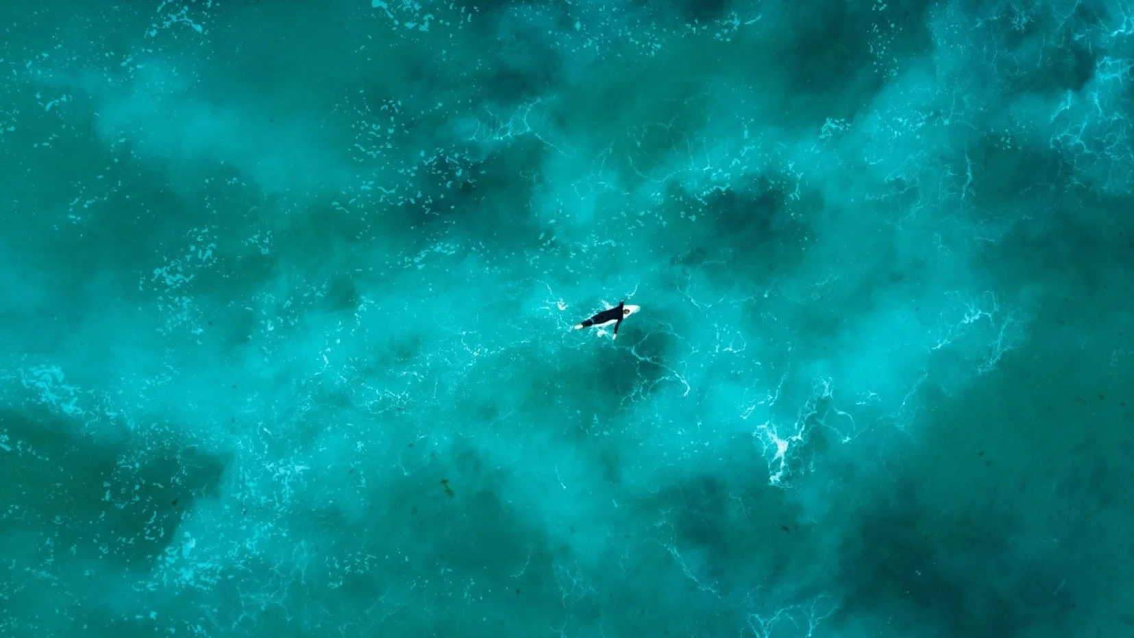 aerial-shot-coral-deep-1556796.jpg