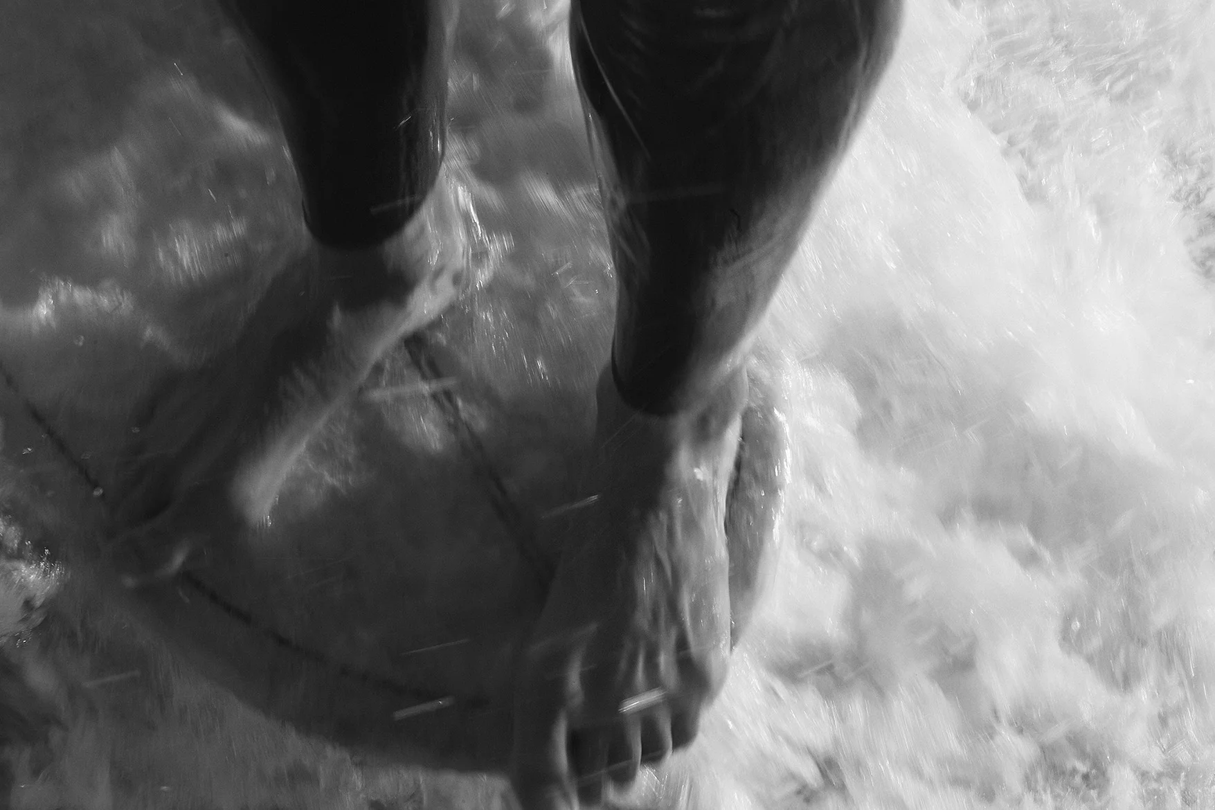 IMG_1059_selfportraitblkwhtFlowres.jpg