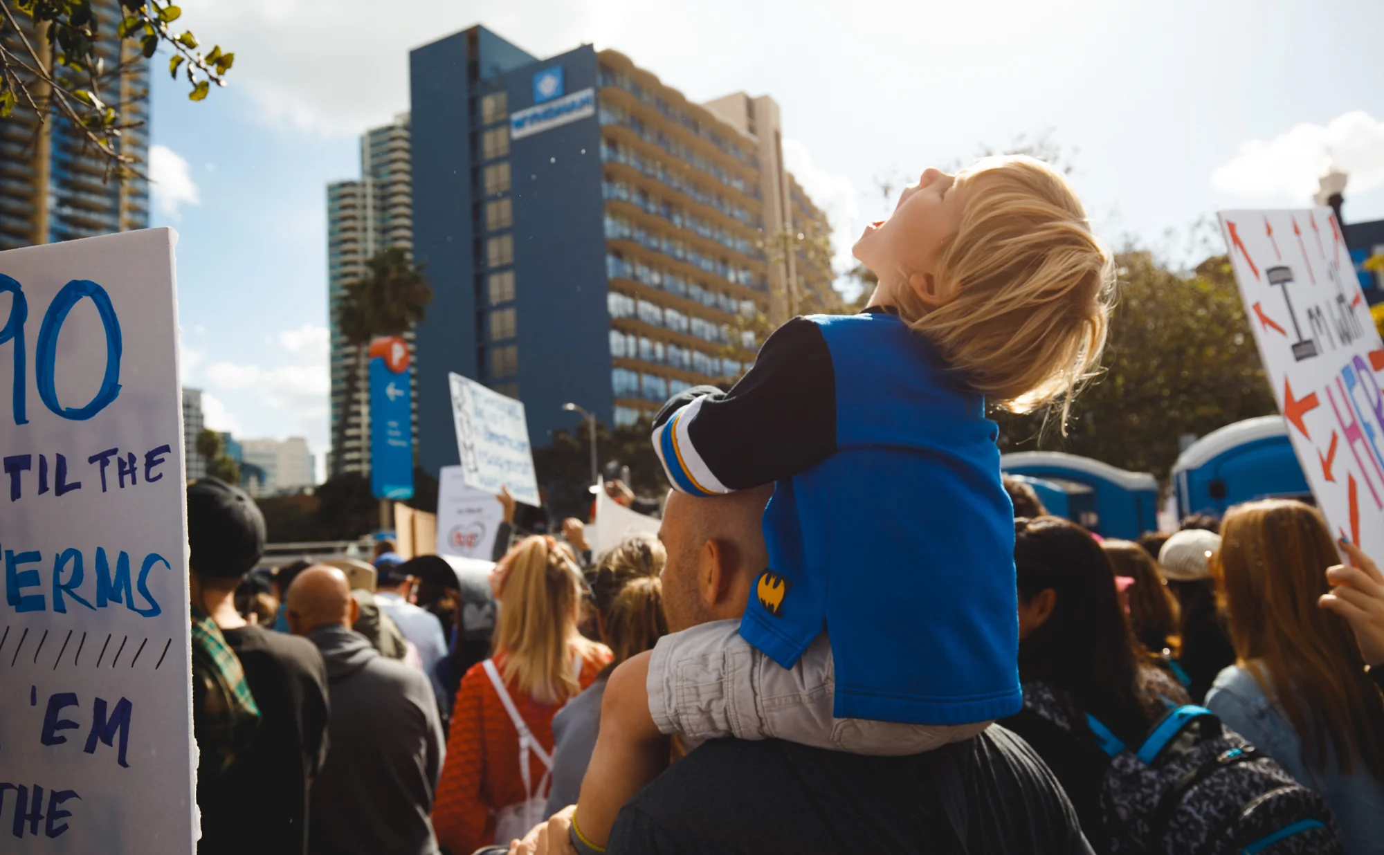 Women's March 18 2-2 gr x-L.jpg