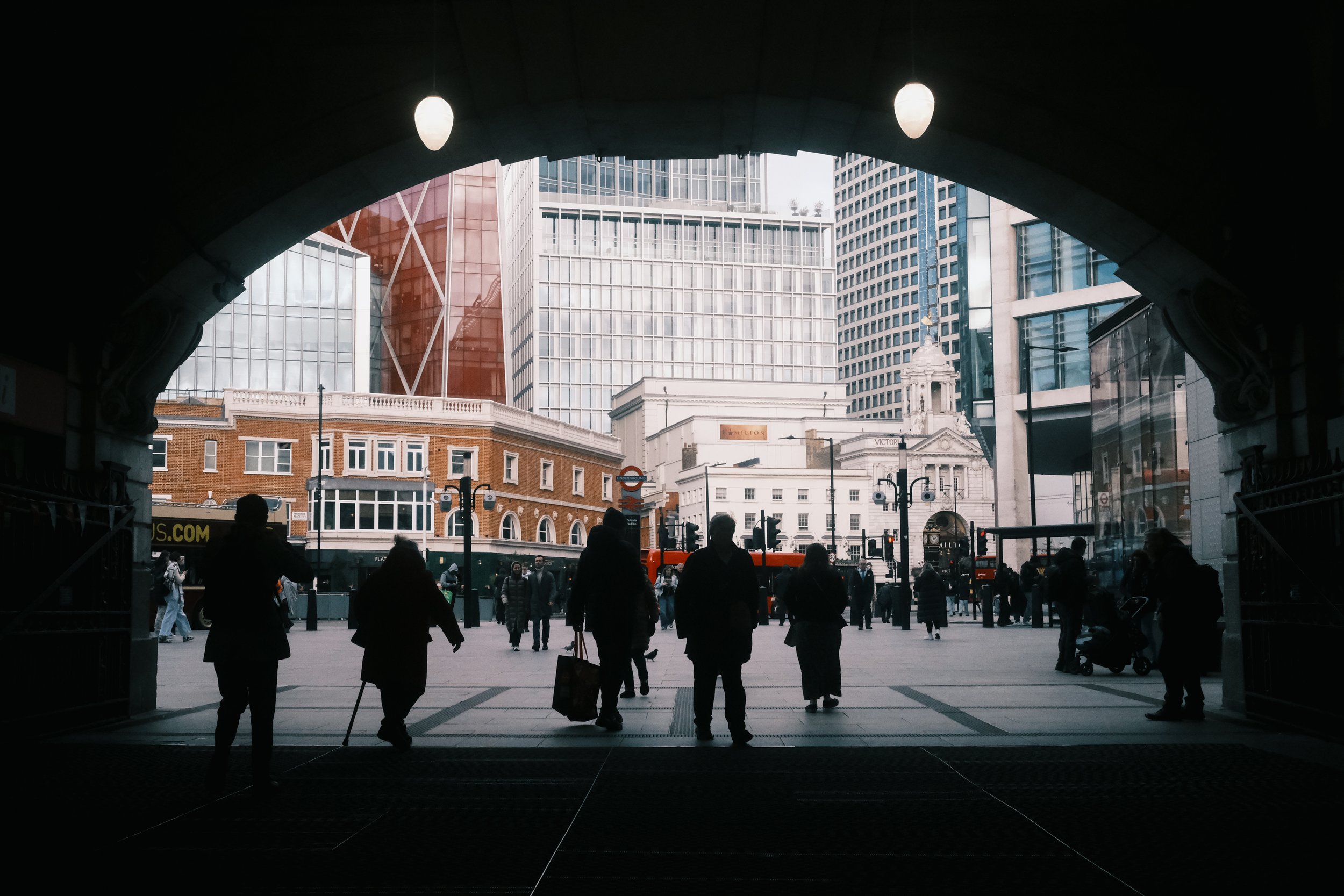 london - victoria station tunnel.jpg