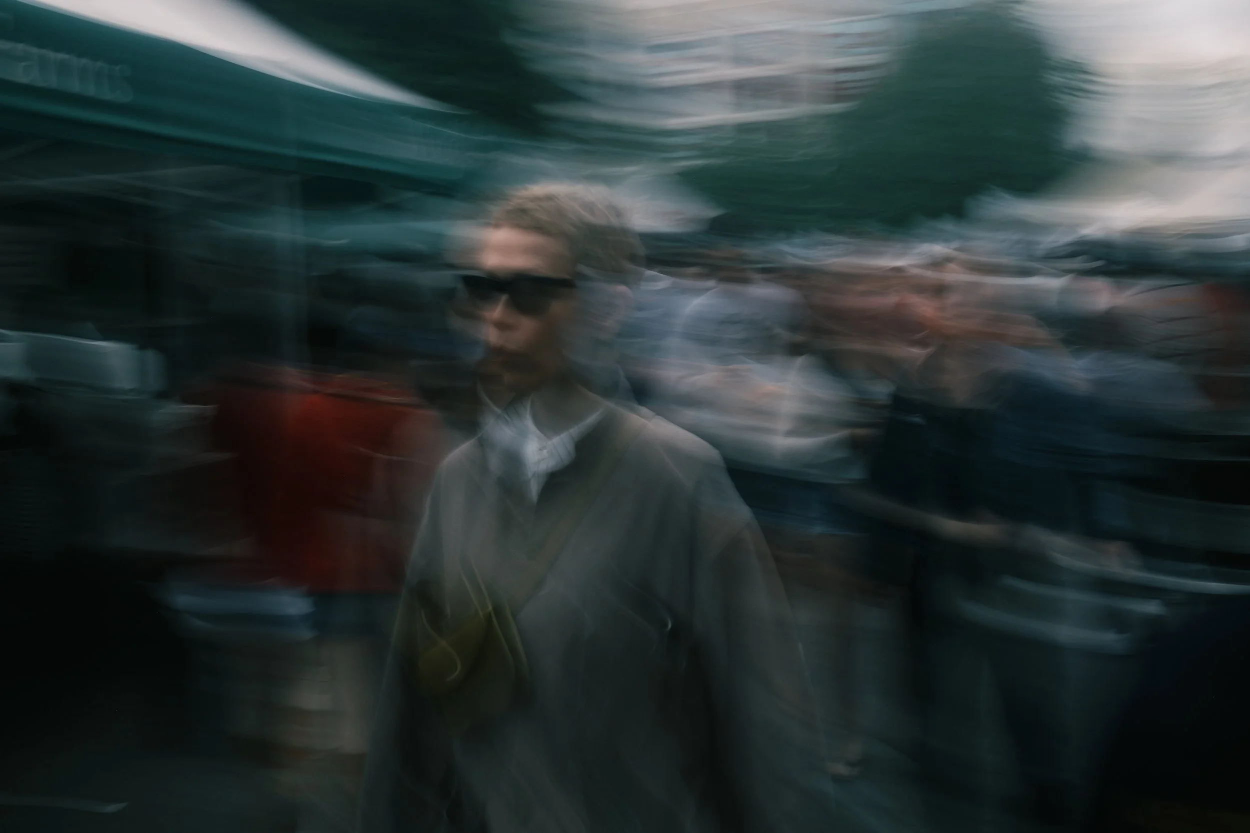 new york - disappear from a crowd.jpg