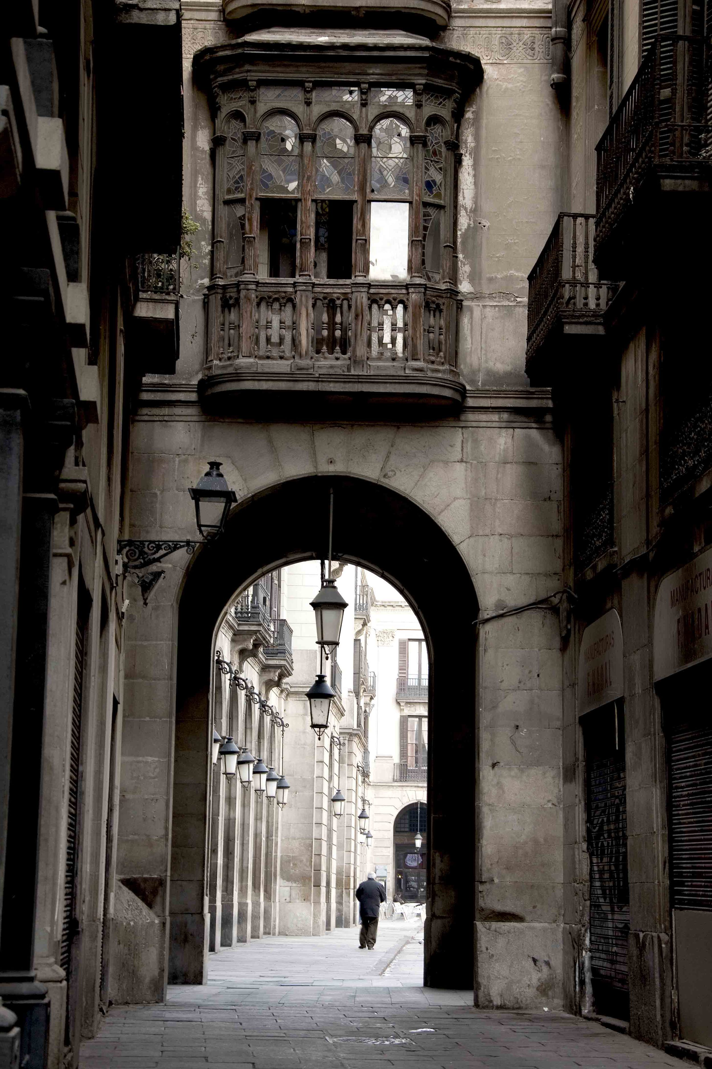 A-Barcelona Street Scene 1A.jpg