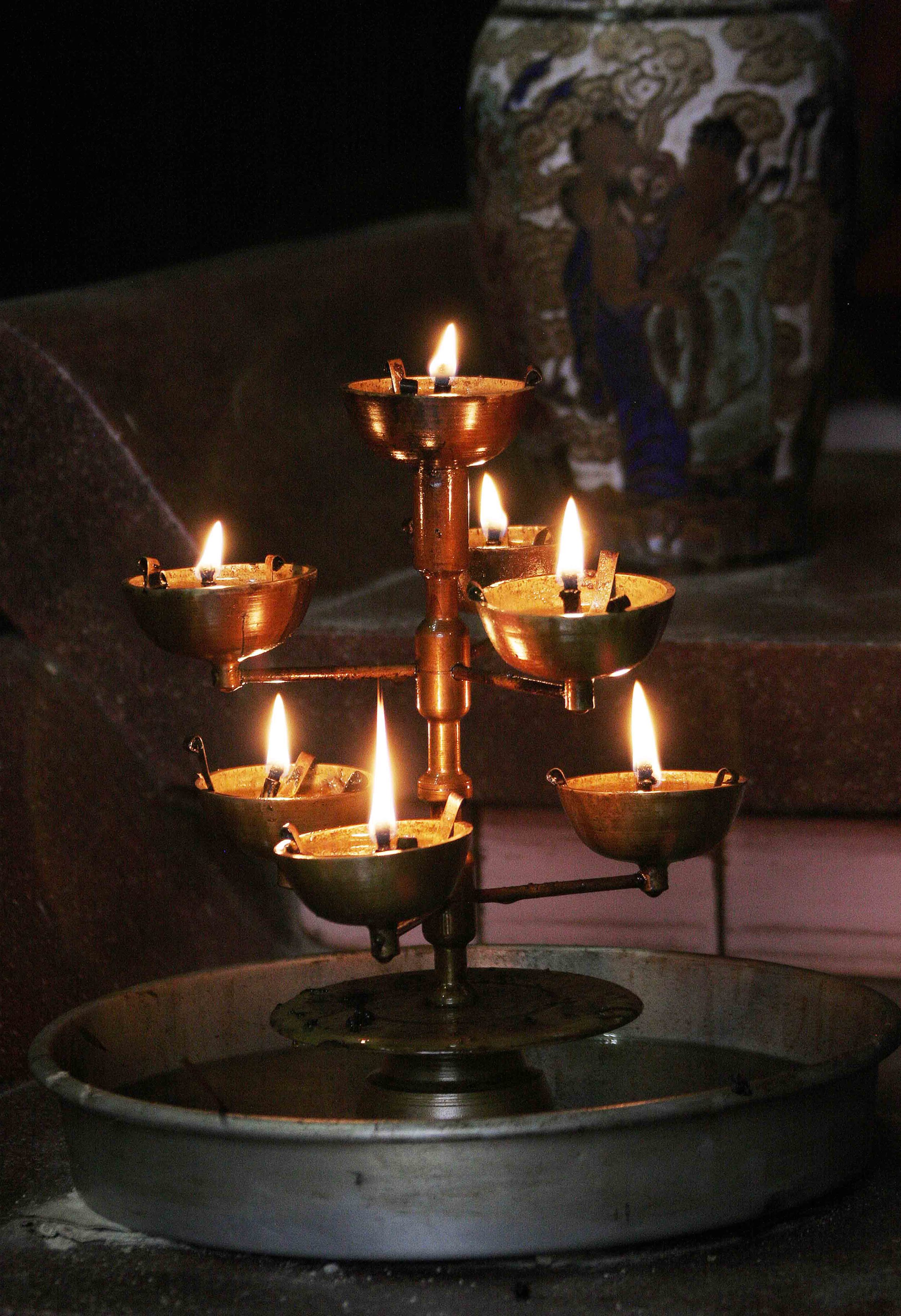 A-B Temple Candles 13x19 Color.jpg