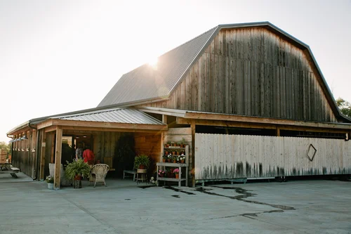 Savannah Nathan Sunset Ridge Barn Wedding Des Moines